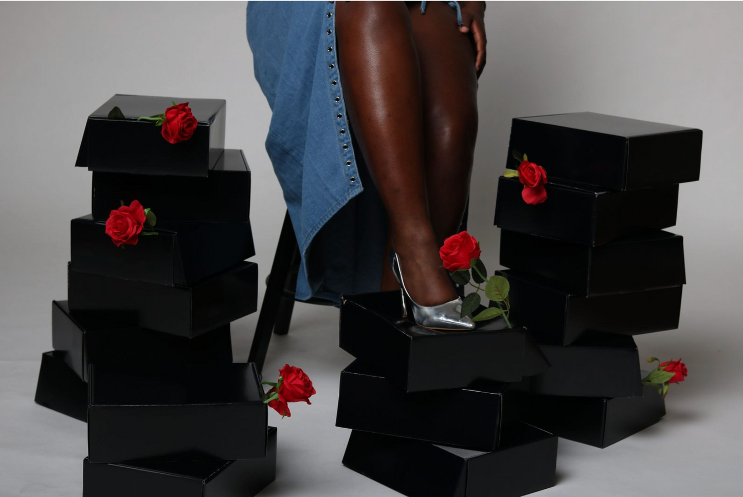 The Signature Concrete Roze Box